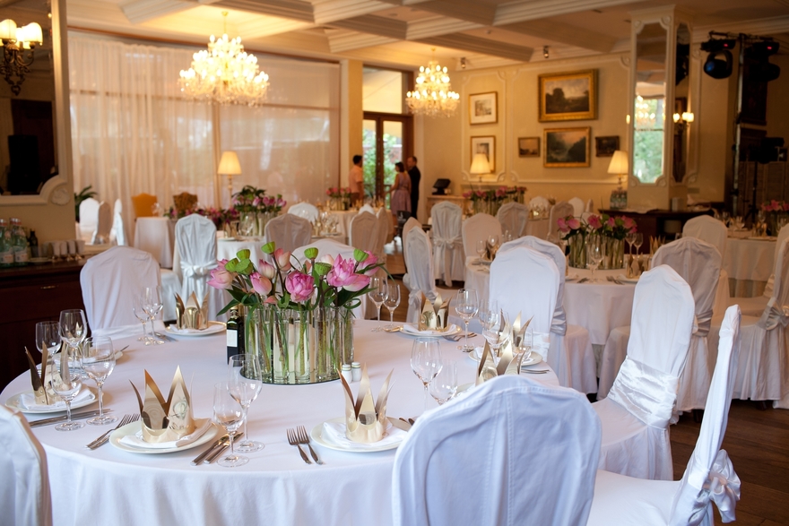 Классика в Выездная регистрация, Ресторан / Банкетный зал от Студия цветов Slava Rosca 2