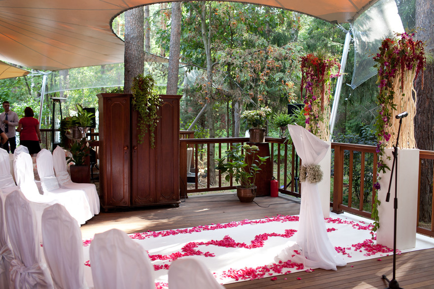 Классика в Выездная регистрация, Ресторан / Банкетный зал от Студия цветов Slava Rosca 9