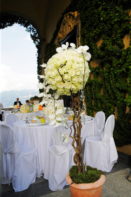 Классика в Ресторан / Банкетный зал от Студия цветов Slava Rosca 2