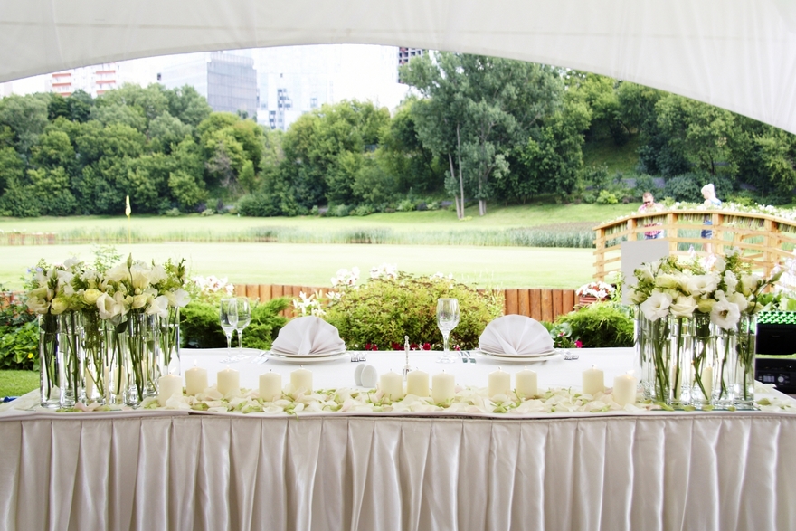 Классика в Ресторан / Банкетный зал от Студия цветов Slava Rosca 2