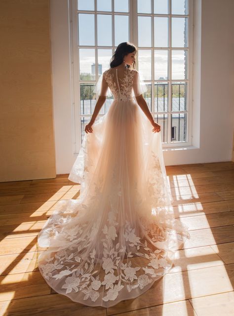 Свадебное платье Эстер. Силуэт А-силуэт. Цвет Айвори / Капучино, Персик / Оранжевый. Вид 2