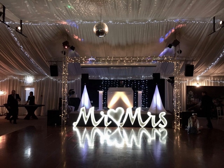 Фото оборудования на свадьбу от SKITSOUND 5