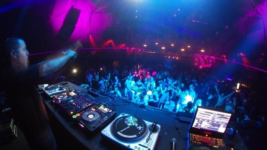 Фото оборудования на свадьбу от SKITSOUND 7