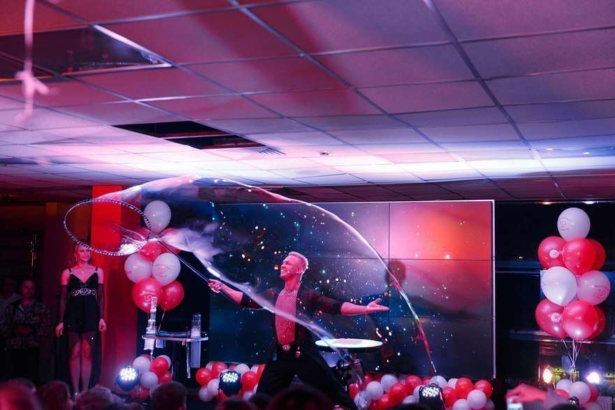 Шоу мыльных пузырей на свадьбу от Шоу Сергея и Светланы Чуйко 10