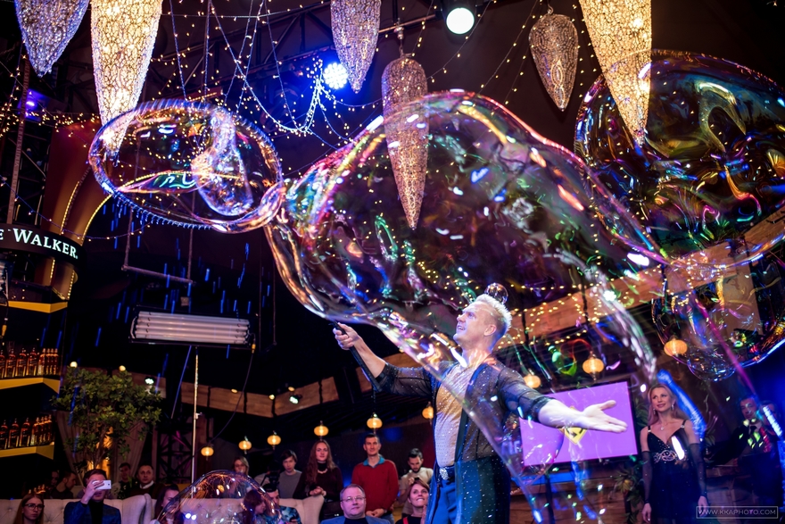 Шоу мыльных пузырей на свадьбу от Шоу Сергея и Светланы Чуйко 11