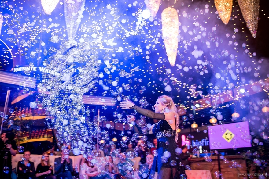 Шоу мыльных пузырей на свадьбу от Шоу Сергея и Светланы Чуйко 15