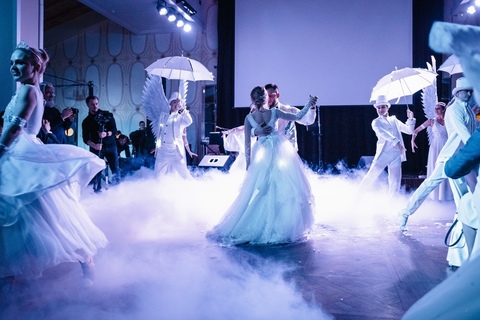 Первый танец на свадьбу от Свето-цирковое ART SHOW 6