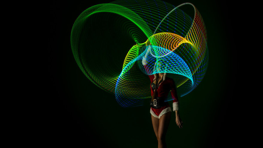 Игра с Хула-хупами на свадьбу от Свето-цирковое ART SHOW 4