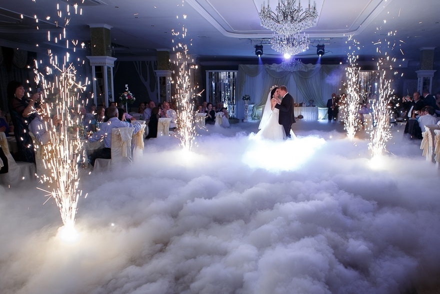 Фонтаны холодного горения на свадьбу от Свето-цирковое ART SHOW 2