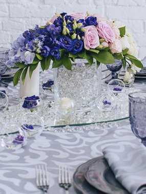 Столы и стулья гостей / Банкет в filter_style_decora от Студия декора и флористики Anna Rose 2