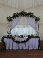 Президиум / Стол молодоженов, Столы и стулья гостей / Банкет в Классика, Рустик от Студия декора и флористики Anna Rose 1