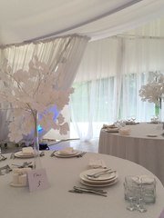 Столы и стулья гостей / Банкет в Весенняя / Летняя, Классика от Студия декора и флористики Charm ELLE 1