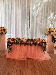 Президиум / Стол молодоженов в Весенняя / Летняя, Тематический от Студия декора и флористики Charm ELLE 2