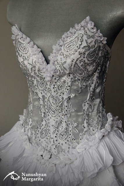 Свадебное платье Виктория. Силуэт Пышное. Цвет Белый / Молочный. Вид 4