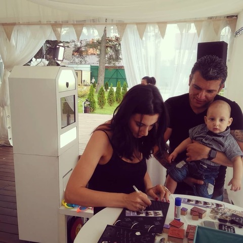 Фотостойка в аренду на свадьбу от Фотобудка Photobox 4