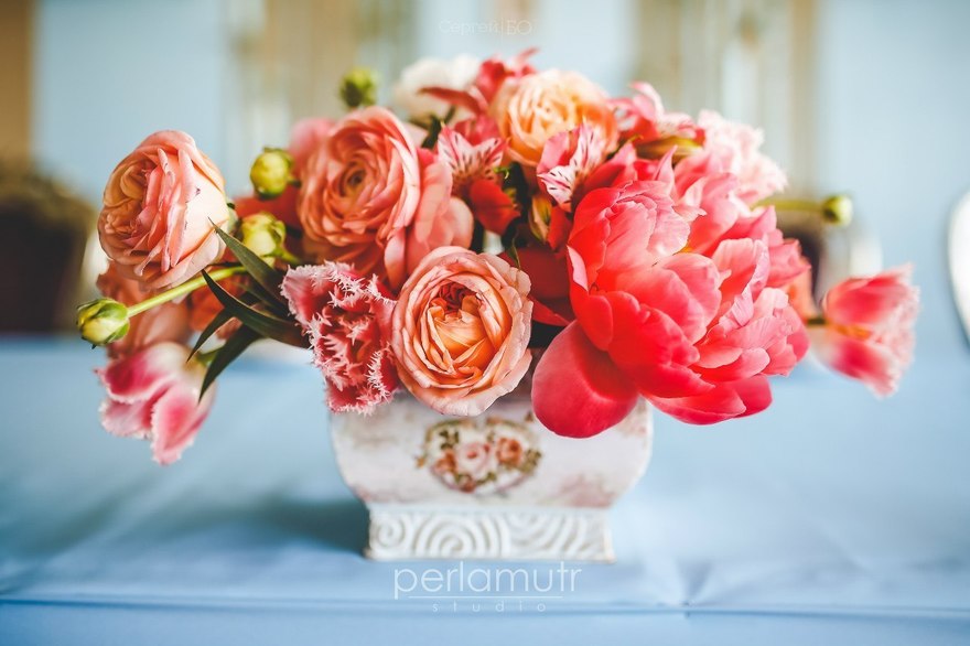 Классика, Шебби шик, Весенняя / Летняя в Ресторан / Банкетный зал от Студия декора и флористики Perlamutr studio 6