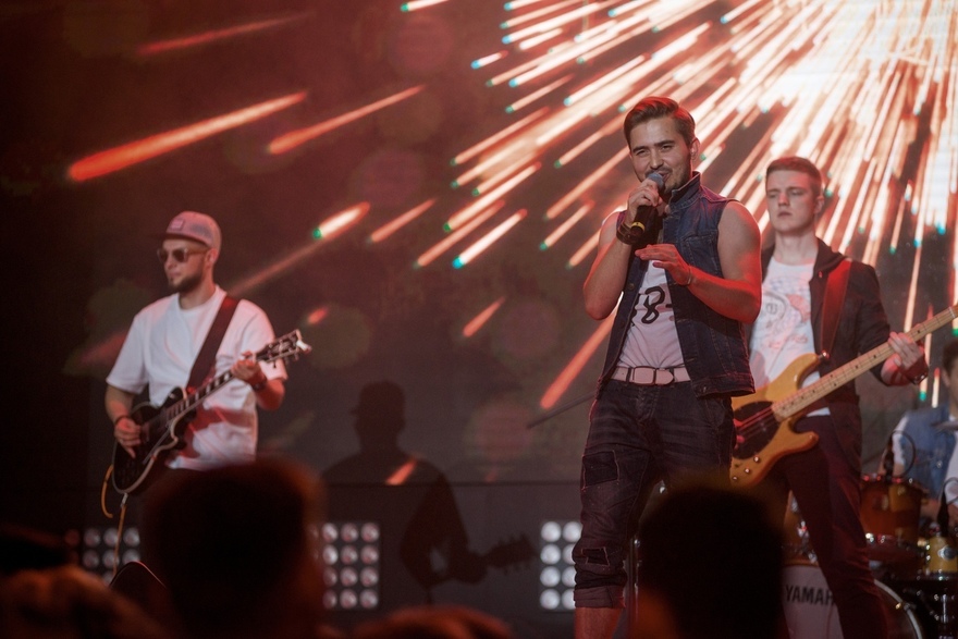 Сергей Смолин и кавер-группа Remake на свадьбу 4