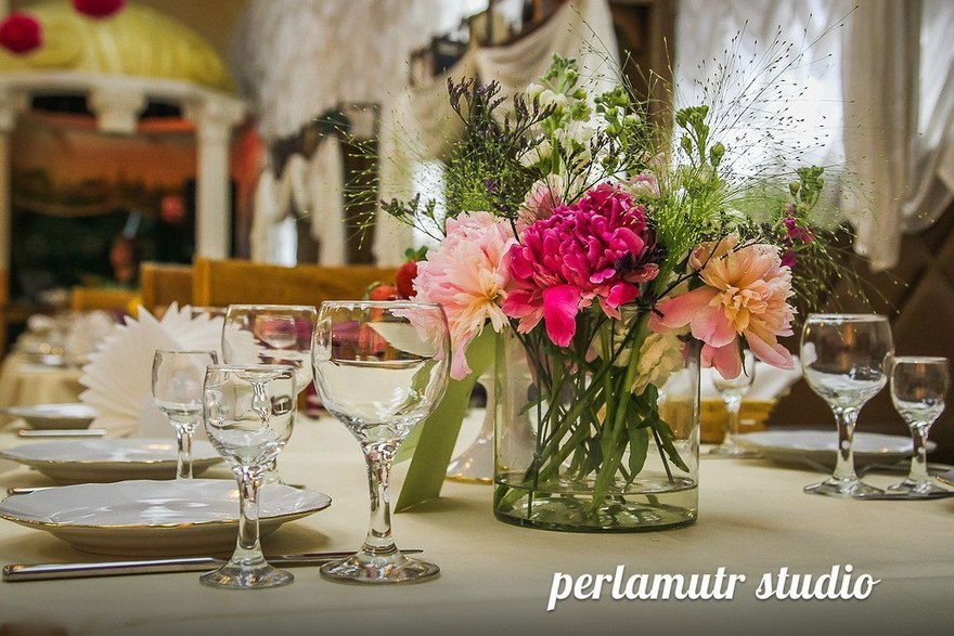 Шебби шик в Ресторан / Банкетный зал от Студия декора и флористики Perlamutr studio 10