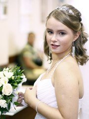 Высокие / Собранные, С аксессуарами / Цветами / Фатой от Свадебный стилист Ольга Силаева 1