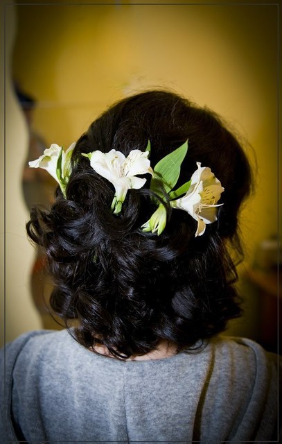 С аксессуарами / Цветами / Фатой от Свадебный стилист Ольга Силаева 2