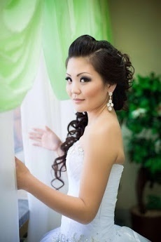 В греческом стиле, Распущенные, Локоны / Локоны на один бок от Свадебный стилист Katrin Zyazina 2