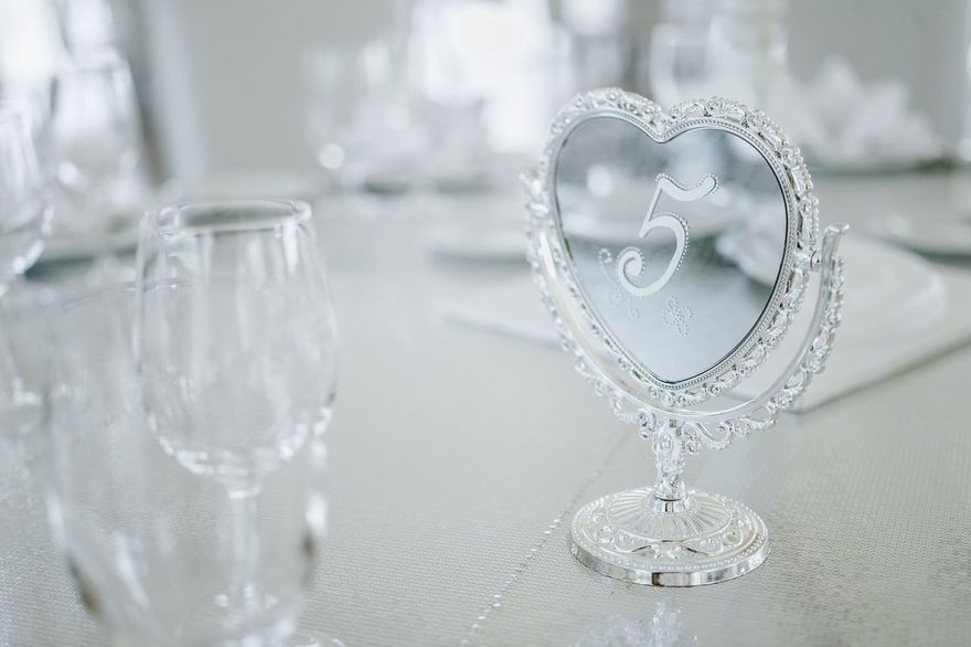 Классика в Выездная регистрация, Ресторан / Банкетный зал от Студия декора Magicweddings 9