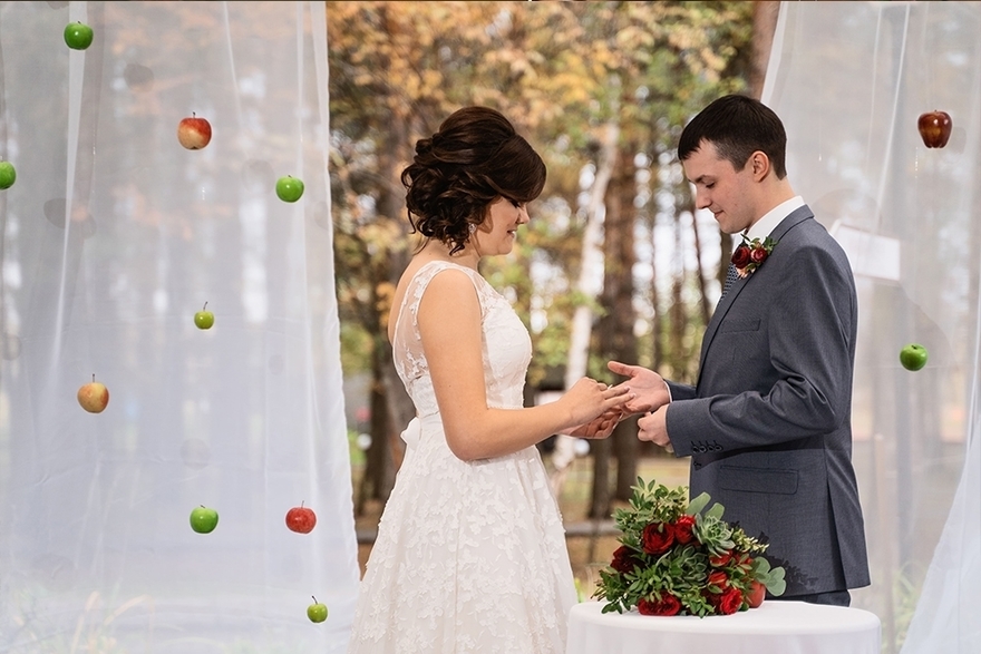 Яблочная свадьба Александра и Анны от Свадебное агентство Подкова 10