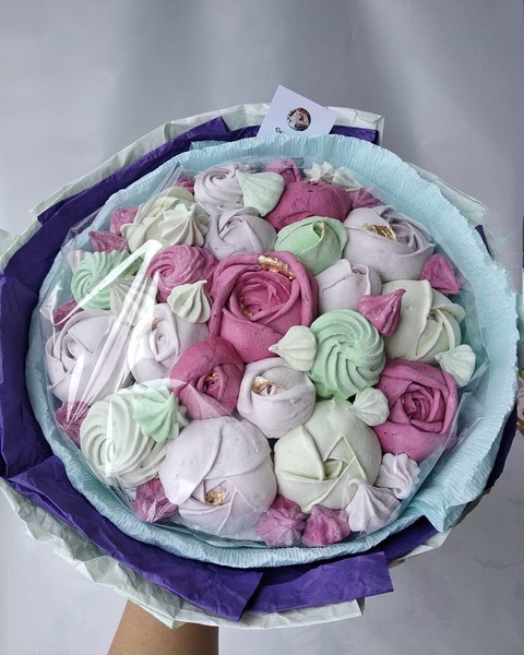 оттенки Розового, Несколько цветов / Разноцветные Сладкий букет из зефира от Свадебный сладкий стол под ключ 1