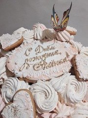 оттенки Белого Букет из зефира и пряничков от Свадебный сладкий стол под ключ 2