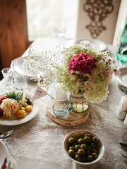 Столы и стулья гостей / Банкет в Весенняя / Летняя, Рустик от Студия декора и флористики Эндорфин 1