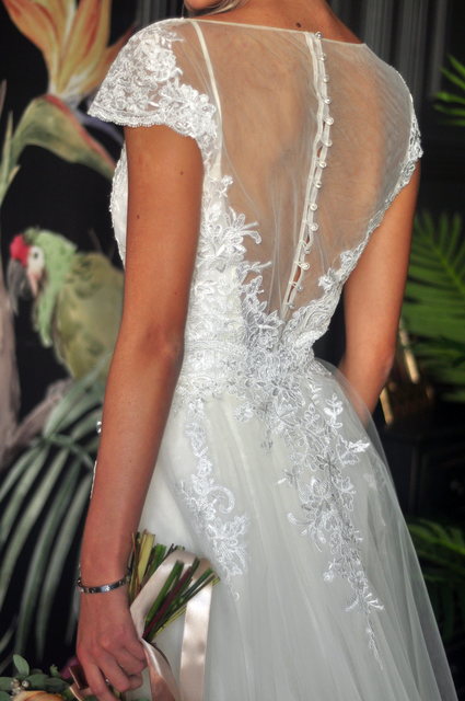 Свадебное платье Салима. Силуэт А-силуэт. Цвет Белый / Молочный. Вид 4