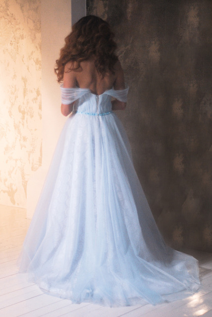 Свадебное платье Джулия. Силуэт А-силуэт. Цвет Белый / Молочный, Голубой / Синий. Вид 3