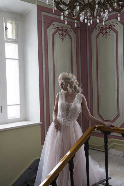 Свадебное платье София. Силуэт А-силуэт. Цвет Айвори / Капучино, оттенки Розового. Вид 13