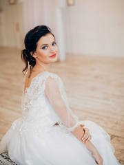 Свадебное платье Олайма. Силуэт А-силуэт. Цвет Белый / Молочный. Вид 2