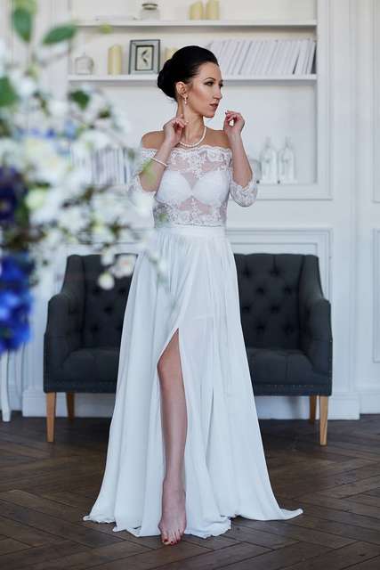 Свадебный комплект кроп-топ и юбка. Силуэт Прямое. Цвет Белый / Молочный. Вид 5