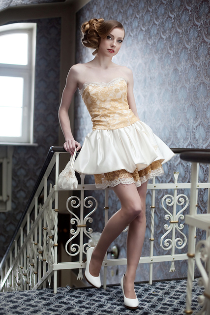 Свадебное платье 083. Силуэт А-силуэт. Цвет Белый / Молочный, Золото. Вид 3