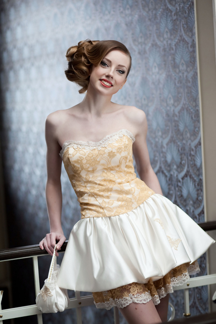 Свадебное платье 083. Силуэт А-силуэт. Цвет Белый / Молочный, Золото. Вид 4