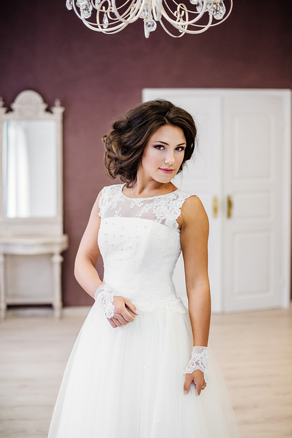 Свадебное платье Перла. Силуэт Прямое. Цвет Белый / Молочный. Вид 2