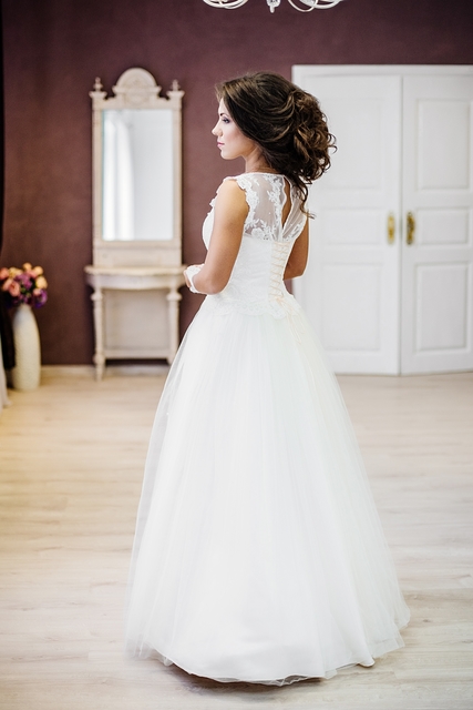 Свадебное платье Перла. Силуэт Прямое. Цвет Белый / Молочный. Вид 3