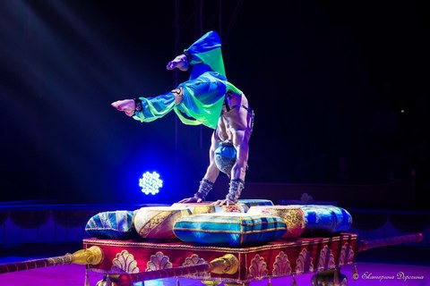 Эквилибр на свадьбу от Свето-цирковое ART SHOW 6