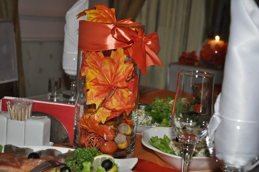 Осенняя в Ресторан / Банкетный зал от Студия декора Perfect-me 9