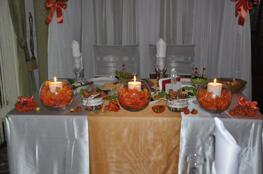 Осенняя в Ресторан / Банкетный зал от Студия декора Perfect-me 10