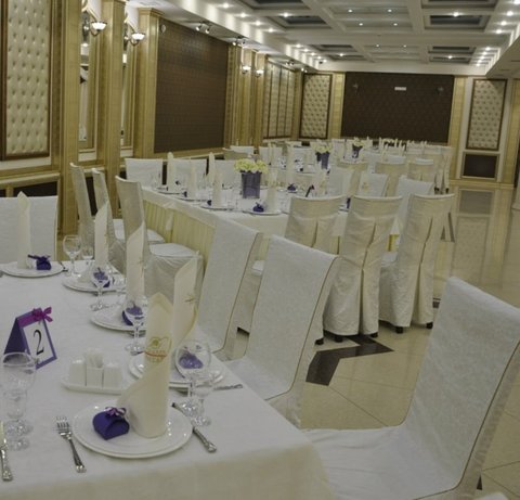 Классика в Ресторан / Банкетный зал от Студия декора Perfect-me 4