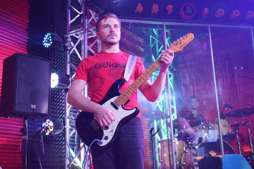 Кавер-группа Love is...Band на свадьбу 14