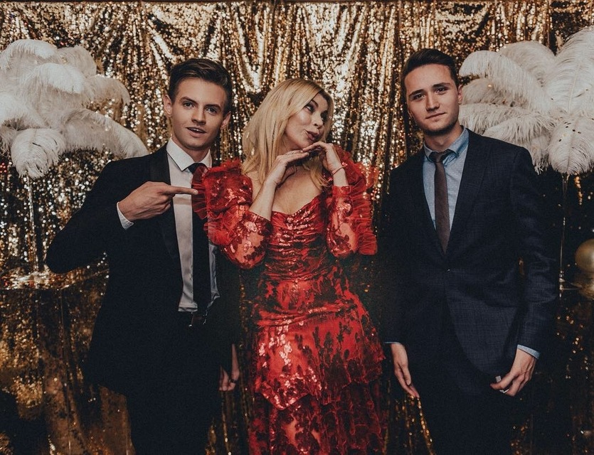 Фото: Дуэт Иллюзионистов нового поколения Двойное Дно на свадьбу от Дуэт Иллюзионистов нового поколения Двойное Дно 2