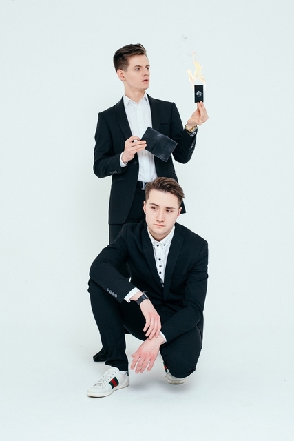 Фото: Дуэт Иллюзионистов нового поколения Двойное Дно на свадьбу от Дуэт Иллюзионистов нового поколения Двойное Дно 5