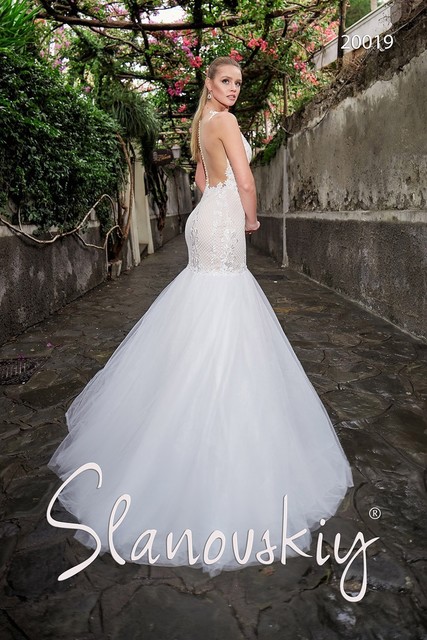 Свадебное платье 20019. Силуэт Рыбка. Цвет Белый / Молочный. Вид 2