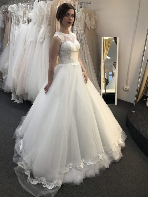 Свадебное платье Нинэль. Силуэт Пышное. Цвет Белый / Молочный. Вид 3