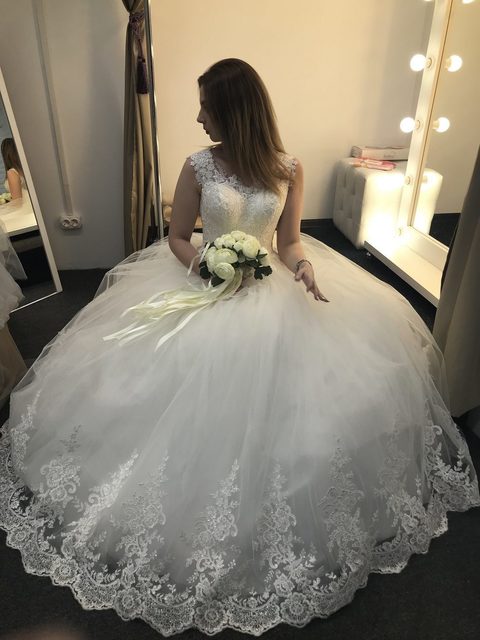 Свадебное платье Грация. Силуэт Пышное. Цвет Белый / Молочный. Вид 4