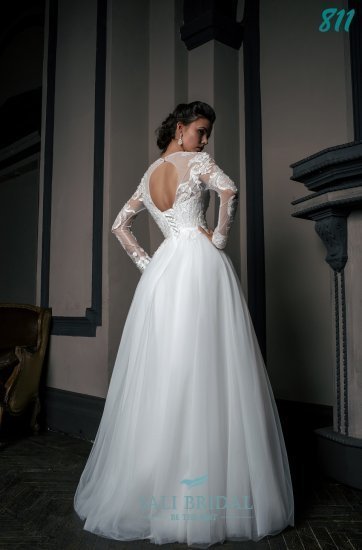 Свадебное платье 811. Силуэт А-силуэт. Цвет Белый / Молочный. Вид 2